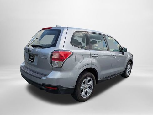 Used 2018 Subaru Forester 2.5i AWD/4WD image 4