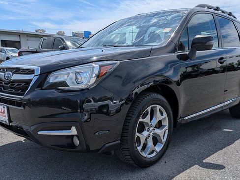 Used 2018 Subaru Forester 2.5i Touring AWD/4WD image 3
