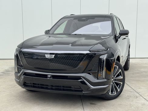 New 2026 Cadillac Vistiq Sport image 1