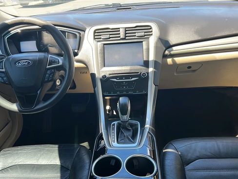 Used 2013 Ford Fusion SE FWD image 7