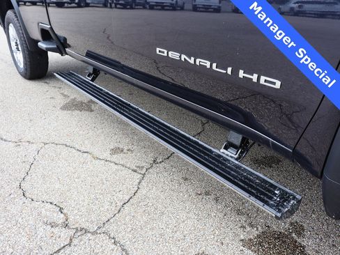 New 2025 GMC Sierra 3500 Denali Ultimate image 8