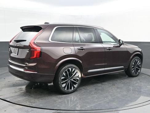 New 2025 Volvo XC90 T8 Core w/ Climate Package image 7