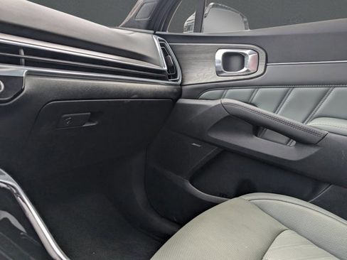 Used 2024 Kia Sorento SX Prestige w/ Sage Leather Package image 30