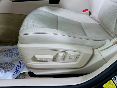 Used 2015 Lexus ES 300h Hybrid image 19