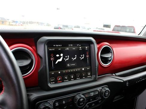 Used 2022 Jeep Wrangler Unlimited Rubicon w/ LED Lighting Group image 26