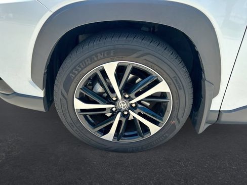 Used 2023 Toyota Corolla Cross AWD Hybrid w/ Convenience Package image 10