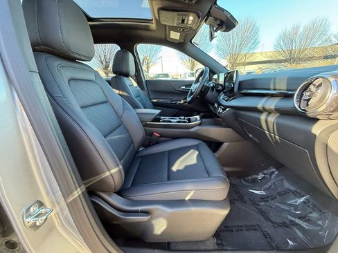 New 2026 Chevrolet Equinox LT w/ Convenience Package II FWD image 24