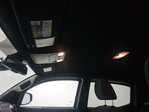 Used 2018 Toyota Tacoma TRD Sport w/ Technology Package image 14