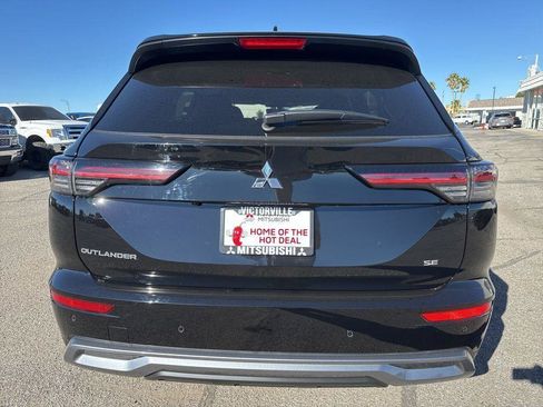 New 2026 Mitsubishi Outlander SE FWD image 6