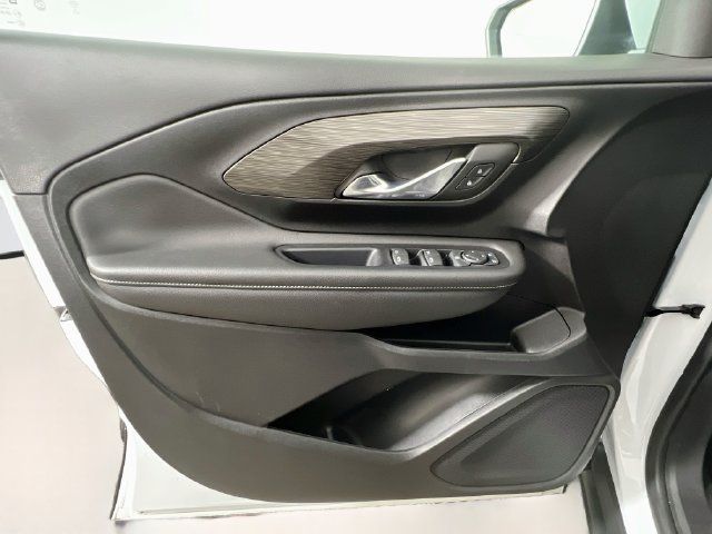 Used 2023 GMC Terrain SLE w/ Driver Convenience Package FWD image 30