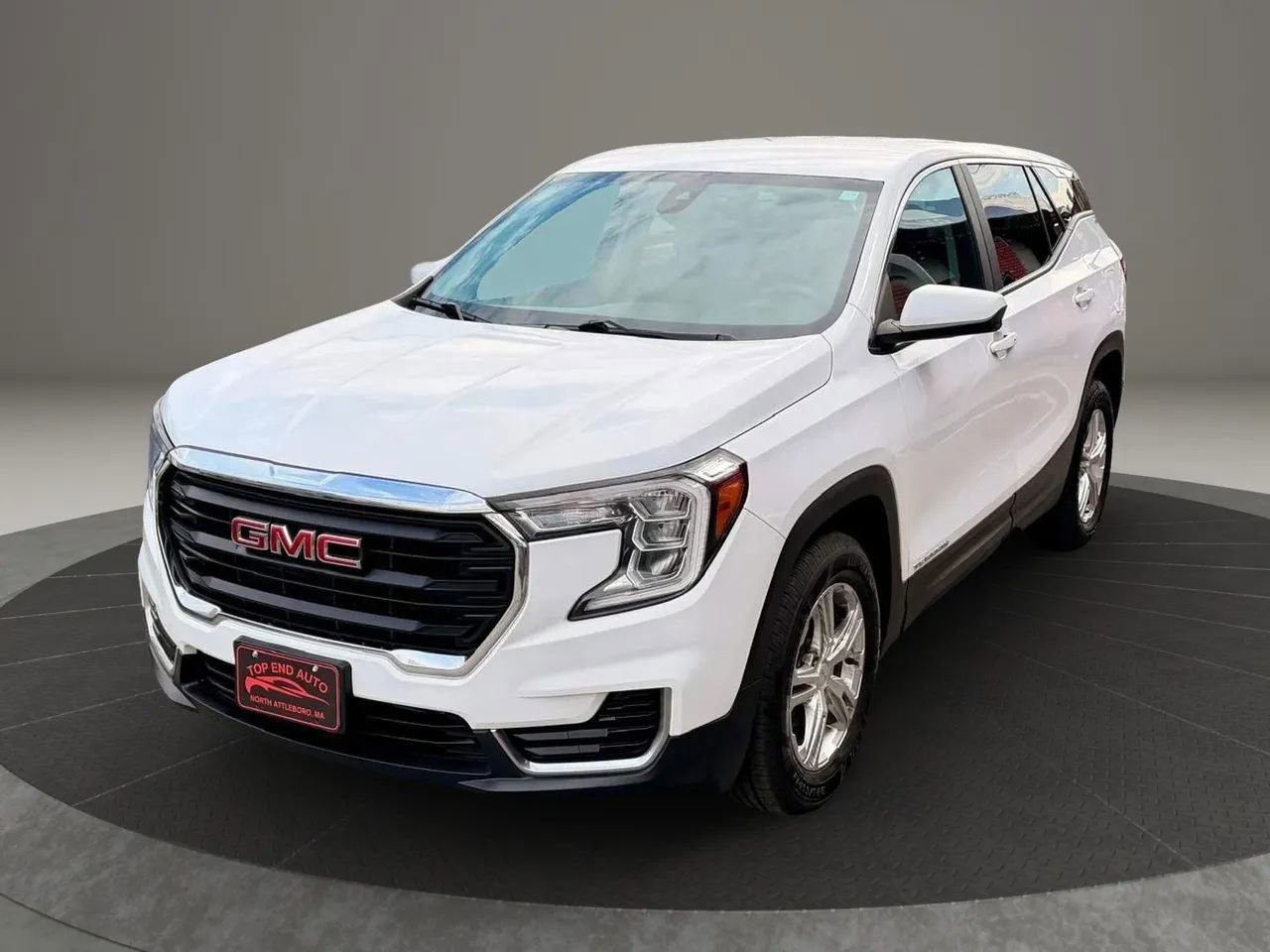 Used 2022 GMC Terrain SLE AWD/4WD image 1
