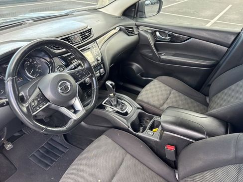 Used 2018 Nissan Rogue Sport SV w/ SV All-Weather Package image 10