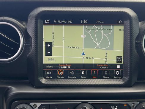Used 2022 Jeep Wrangler Unlimited Sahara w/ Cold Weather Group AWD/4WD image 40