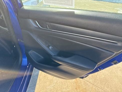 Used 2018 Honda Accord Sport image 27