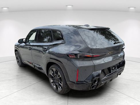 Used 2023 BMW XM AWD/4WD image 6