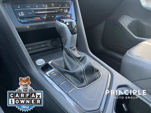 Used 2023 Volkswagen Tiguan SE w/ Panoramic Sunroof Package FWD image 25