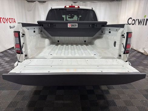 Used 2023 Nissan Frontier PRO-4X w/ Technology Package image 16