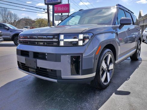 Used 2025 Hyundai Santa Fe Limited image 3