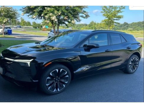 Used 2024 Chevrolet Blazer EV RS AWD/4WD image 2