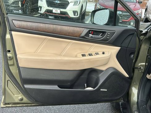 Used 2018 Subaru Outback 2.5i Limited image 7