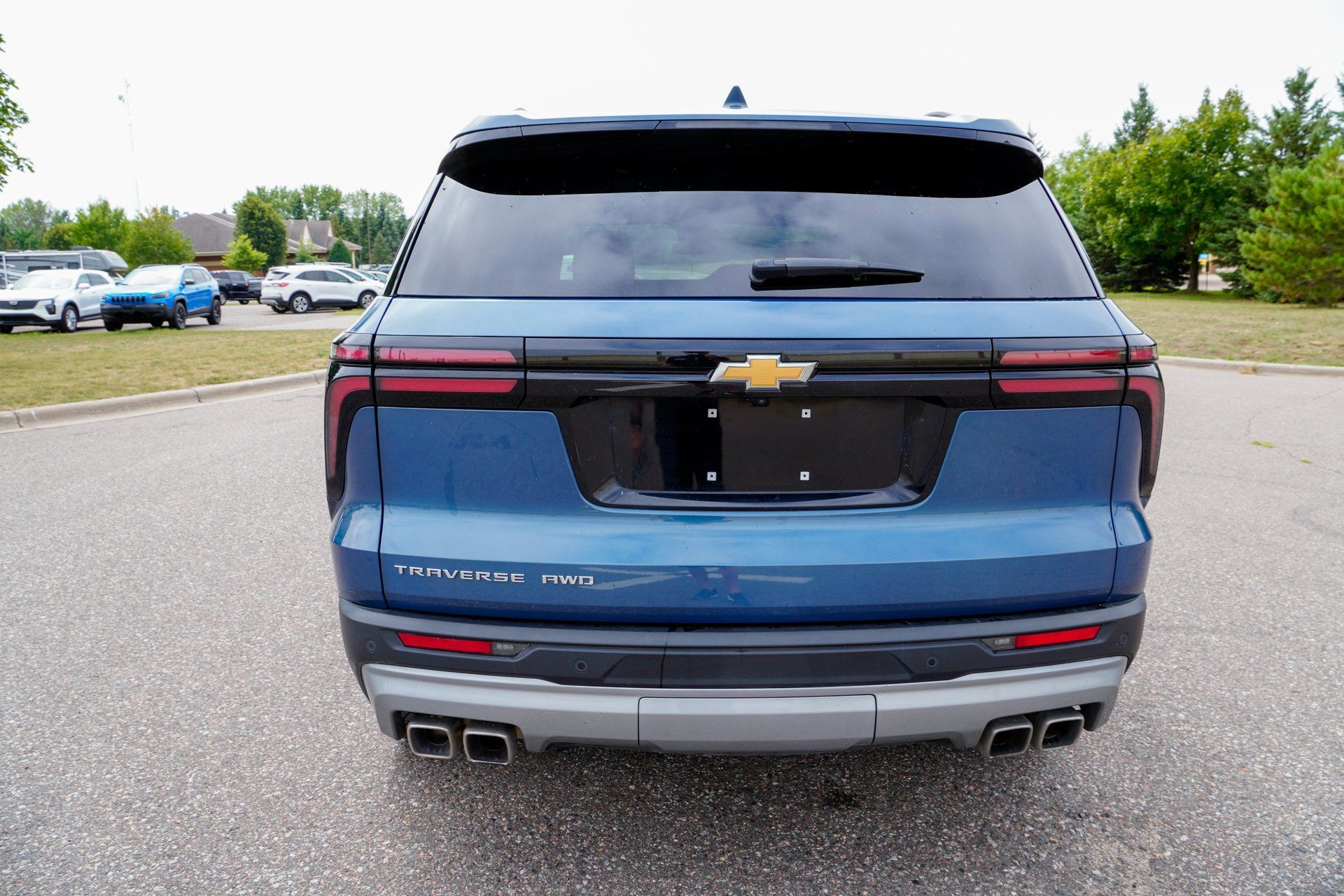 Used 2025 Chevrolet Traverse LT AWD/4WD image 5