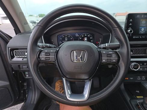 Used 2023 Honda Civic Touring image 14