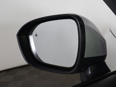 Used 2024 Nissan Rogue SV image 29