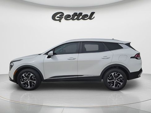 Used 2023 Kia Sportage EX image 9
