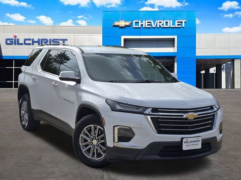 Used 2024 Chevrolet Traverse LT FWD image 1