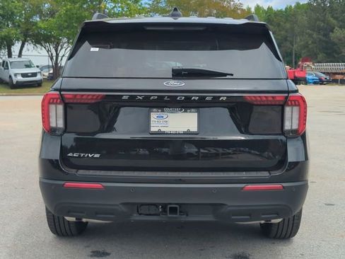 New 2026 Ford Explorer Active RWD image 5