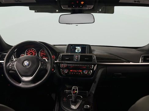 Used 2018 BMW 330i xDrive Sedan image 14
