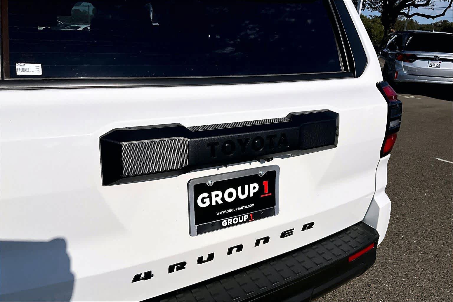 Certified 2025 Toyota 4Runner SR5 AWD/4WD image 30