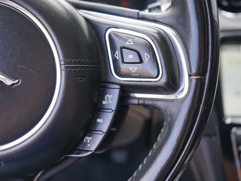 Used 2018 Jaguar XJ R-Sport image 27