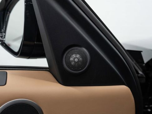 Used 2023 Land Rover Discovery S R-Dynamic image 59