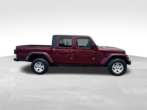 Used 2022 Jeep Gladiator Sport image 7