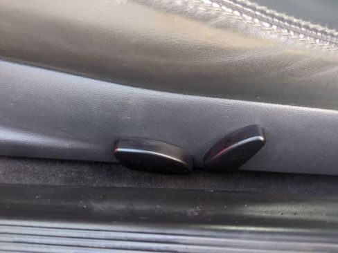 Used 2004 Chrysler Crossfire Coupe image 17