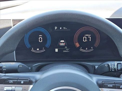 Used 2025 Hyundai Tucson SEL FWD image 11
