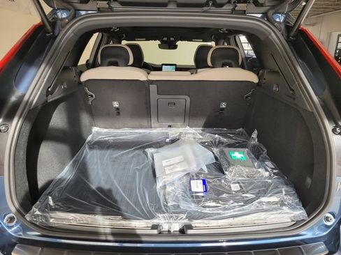 New 2026 Volvo XC60 B5 Plus w/ Protection Package Premier image 13