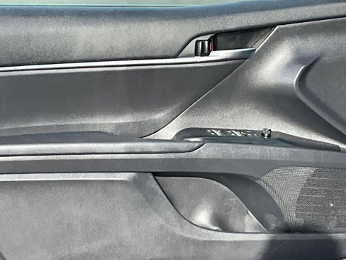 Used 2019 Toyota Camry LE image 23