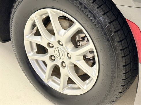 Used 2022 Chrysler Pacifica Touring-L image 11