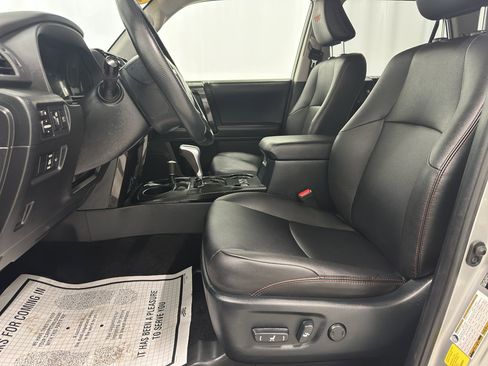 Used 2024 Toyota 4Runner TRD Off-Road Premium image 16