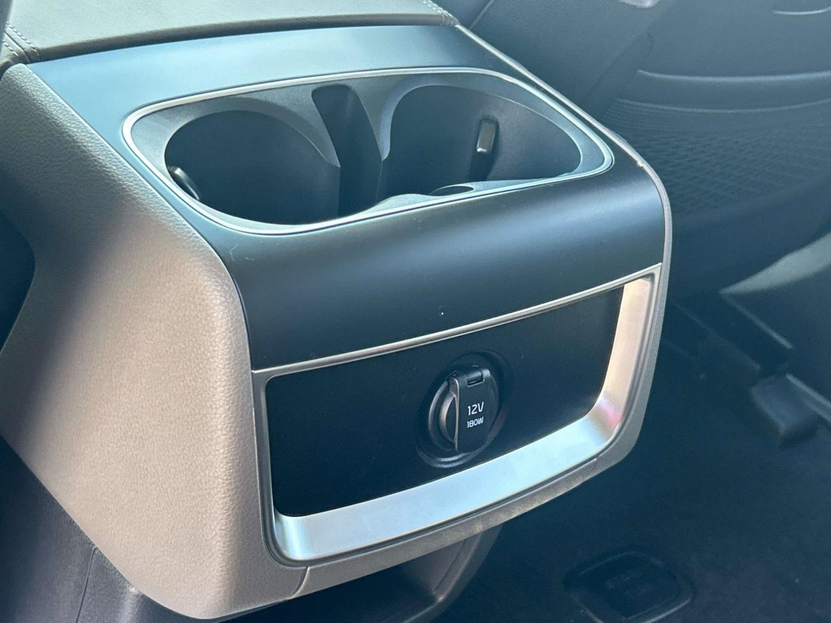 New 2027 Kia Carnival LX FWD image 14
