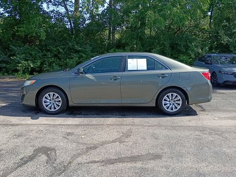 Used 2014 Toyota Camry FWD image 6
