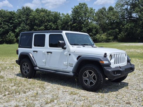 Used 2019 Jeep Wrangler Unlimited Sport AWD/4WD image 12