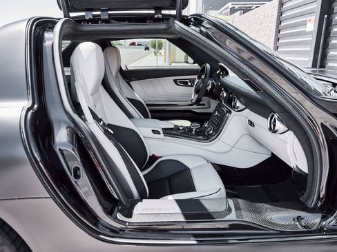 Used 2012 Mercedes-Benz SLS AMG Coupe image 36