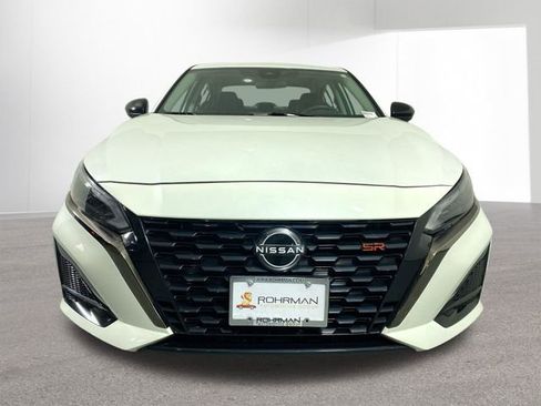 Used 2024 Nissan Altima 2.5 SR image 25