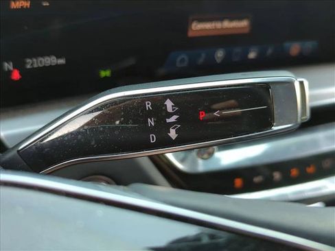 Used 2024 Cadillac Lyriq Sport image 12