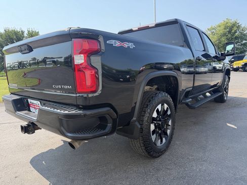 Used 2020 Chevrolet Silverado 2500 Custom w/ Custom Convenience Package AWD/4WD image 6