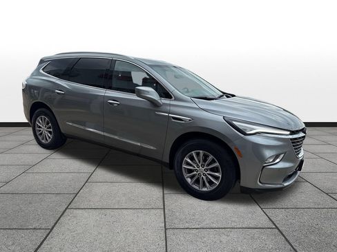 Used 2024 Buick Enclave Premium AWD/4WD image 7