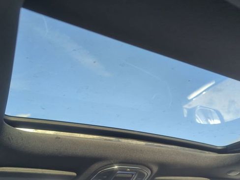 Used 2024 Jeep Grand Cherokee Laredo X image 22